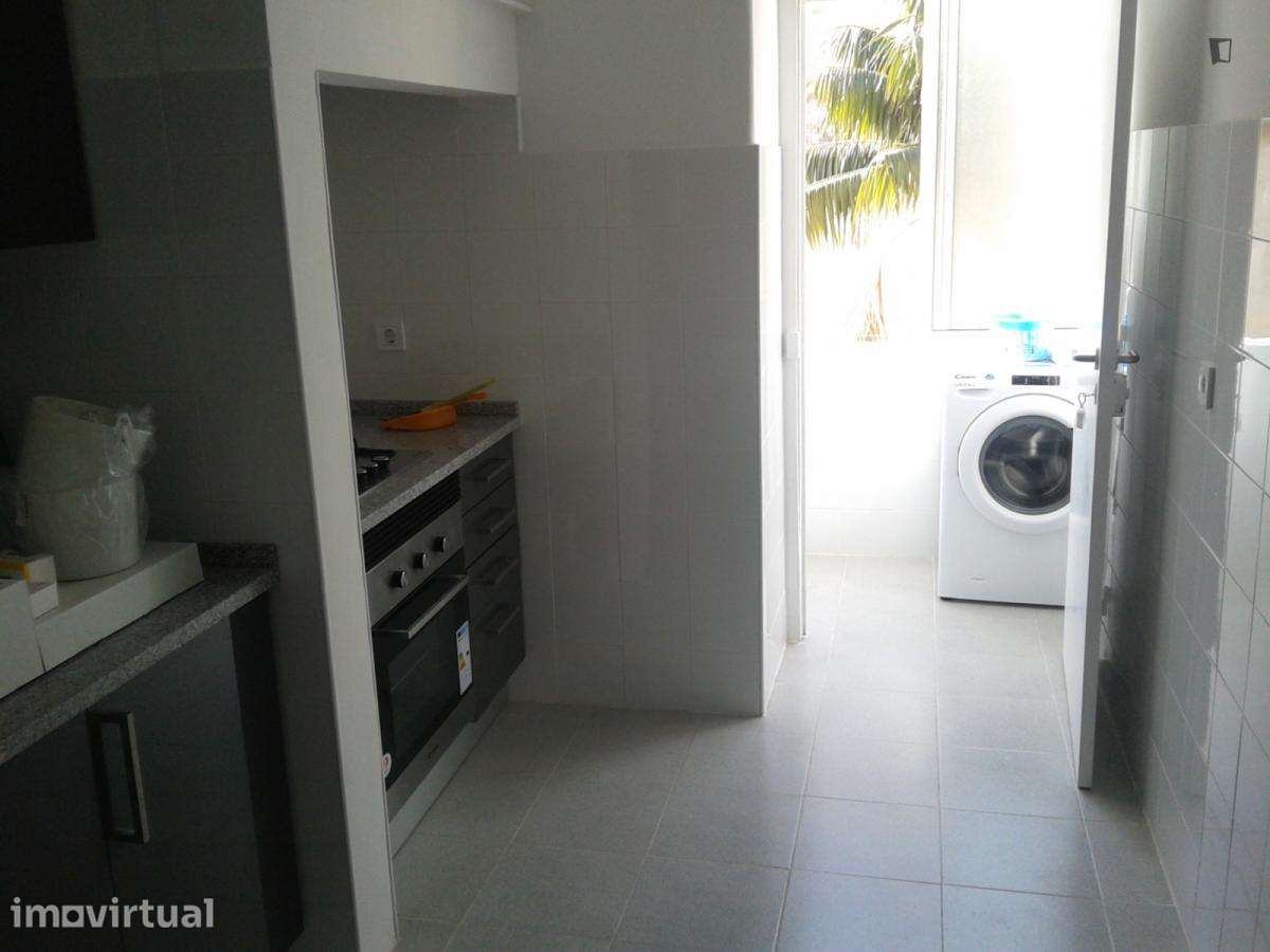 Quarto - localizado em Xabregas Lisbon - Grande imagem: 2/9