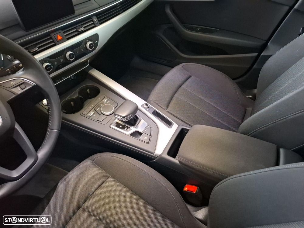 Audi A4 Avant 2.0 TDi Advance S tronic - 3