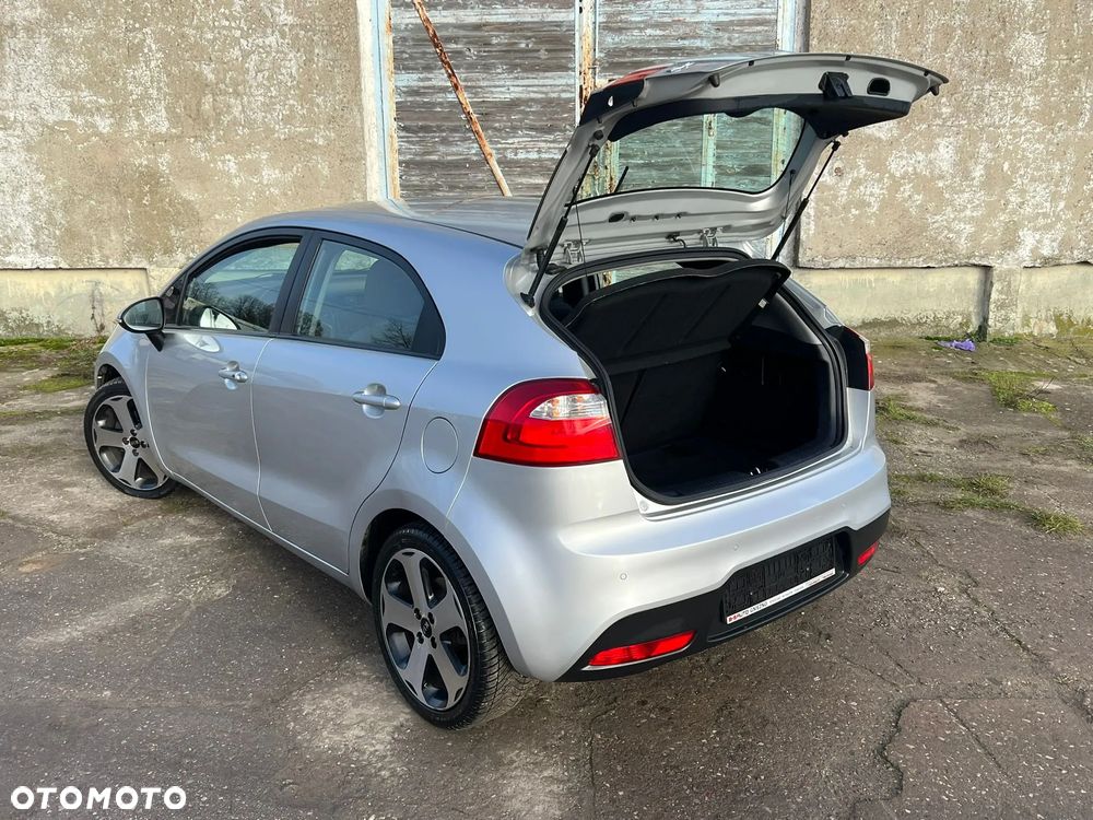 Kia Rio 1.4 CRDI Spirit - 10