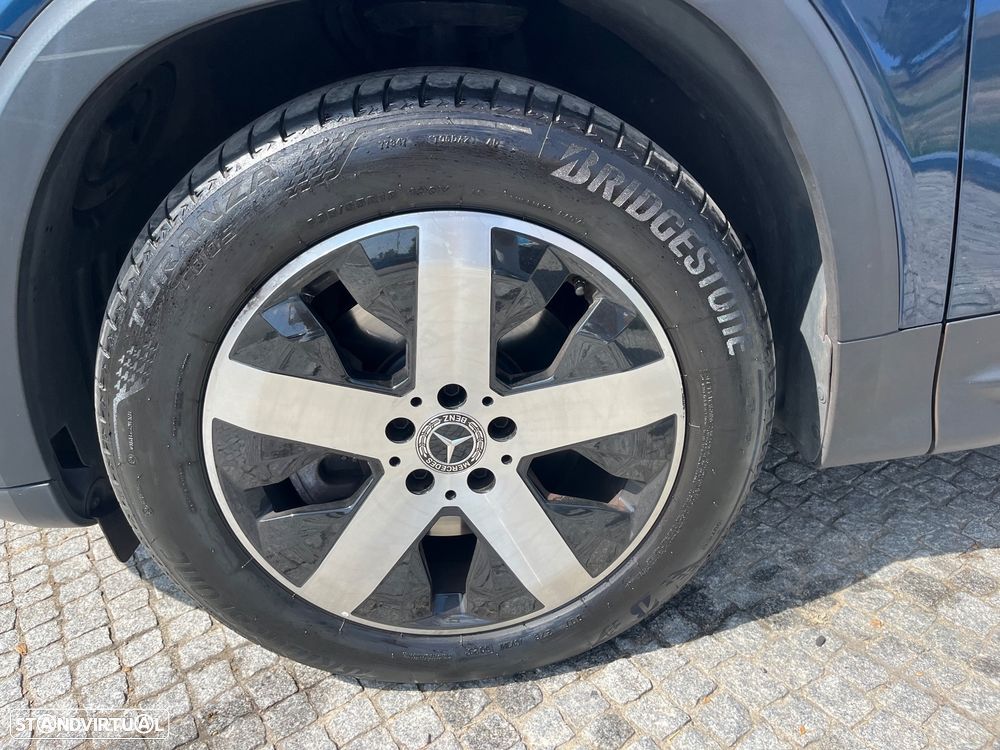 Mercedes-Benz GLB 180 d Progressive - 17