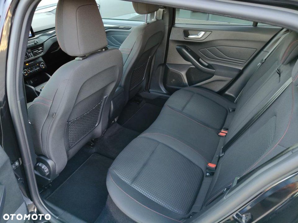 Ford Focus - 12