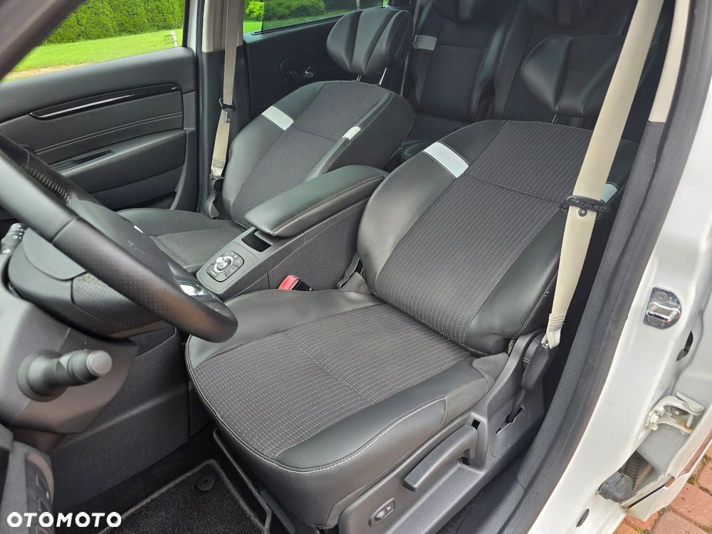 Renault Grand Scenic Gr 1.2 TCe Energy Bose Edition - 26