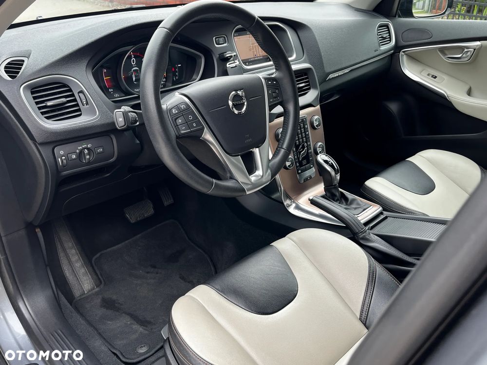 Volvo V40 Cross Country D3 Drive-E SCR Summum - 18