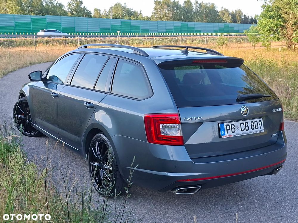 Skoda Octavia 2.0 TDI DSG RS - 11