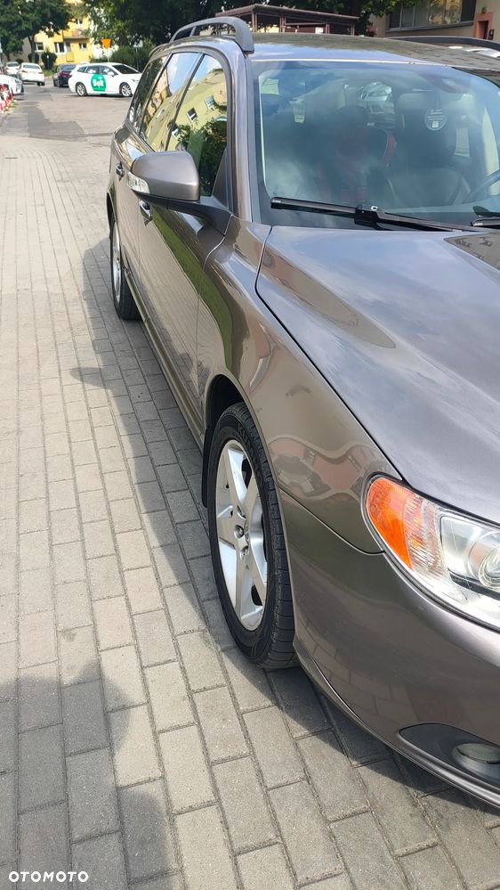 Volvo V70 2.0 Momentum - 6