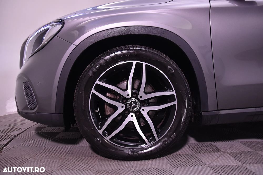 Mercedes-Benz GLA 200 d 4MATIC Aut. - 13