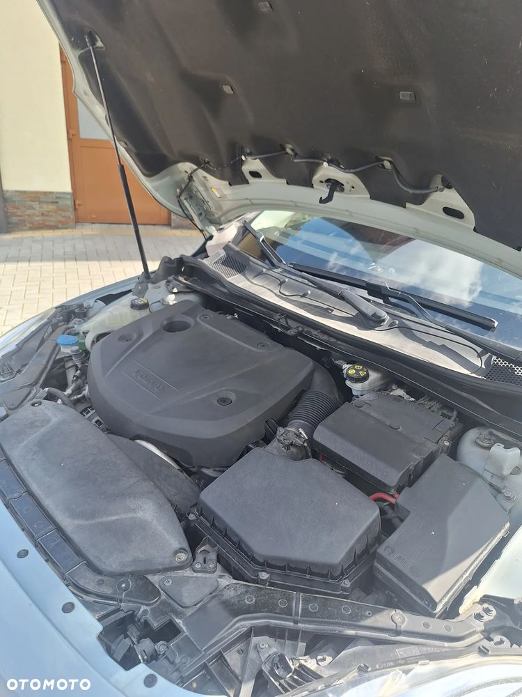 Volvo V40 D2 Momentum - 14