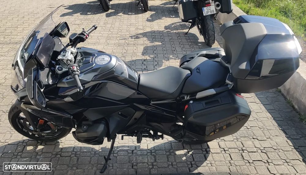 BMW R 1300 RT Triple Black - 4