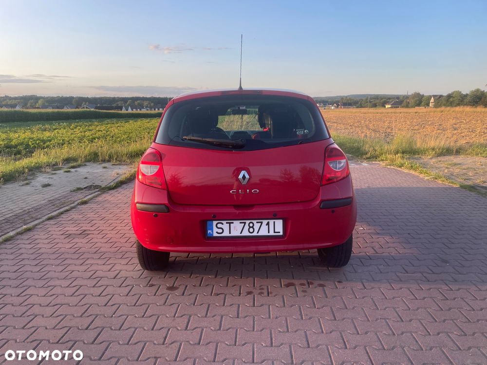 Renault Clio 1.2 16V Wind - 12