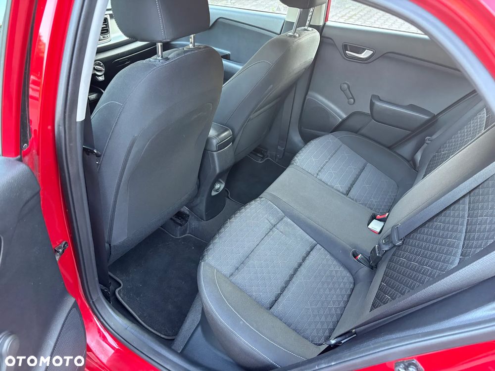 Kia Rio - 15