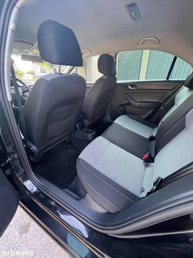 Skoda RAPID 1.2 TSI Elegance - 15