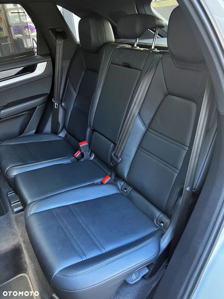 Porsche Cayenne - 23