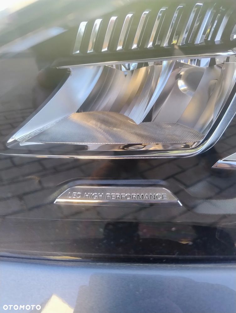 Mercedes-Benz CLA 180 7G-DCT UrbanStyle Edition - 23