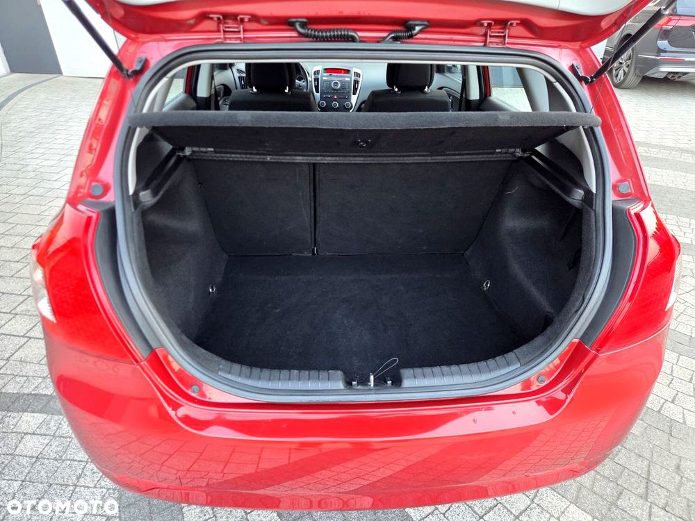 Kia Ceed - 30