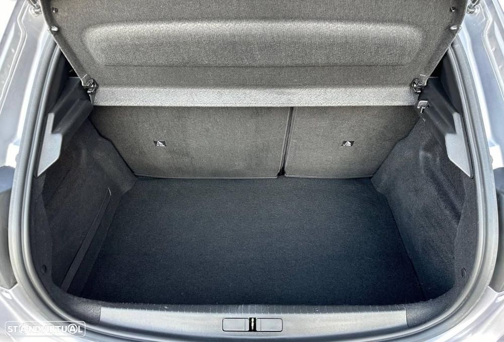 Peugeot 208 PureTech 100 EAT8 Active - 17