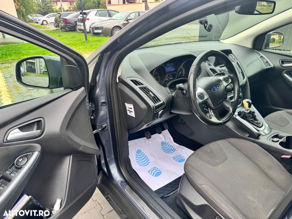 Ford Focus 1.6 TDCI DPF Titanium - 2