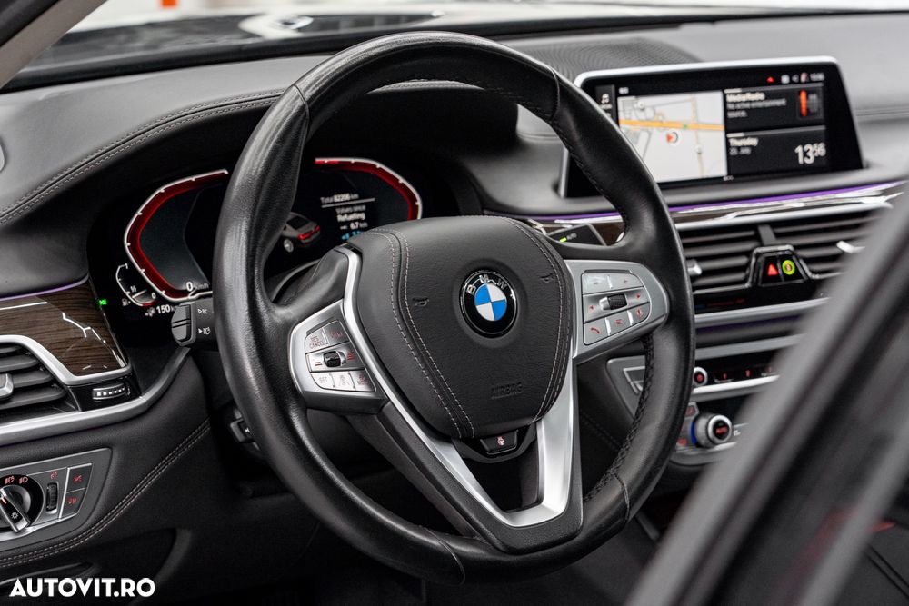 BMW Seria 7 745Le xDrive AT PHEV - 32