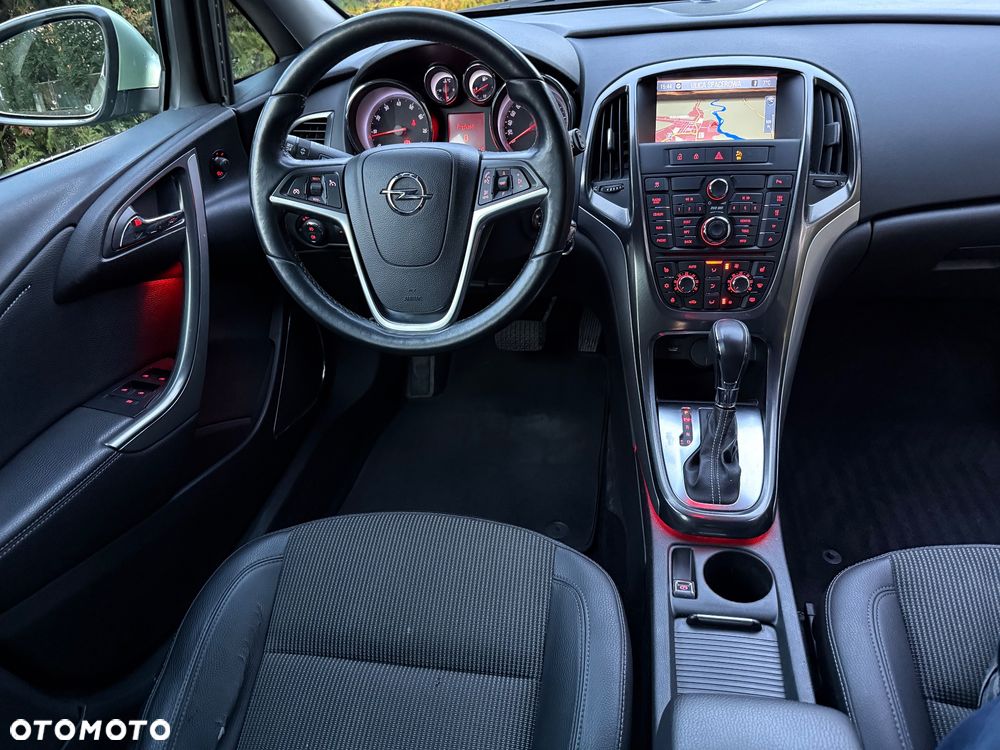 Opel Astra 1.4 T Cosmo - 6