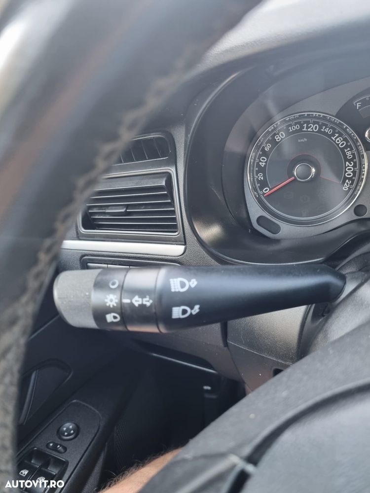 Fiat Linea 1.4 Dynamic - 7