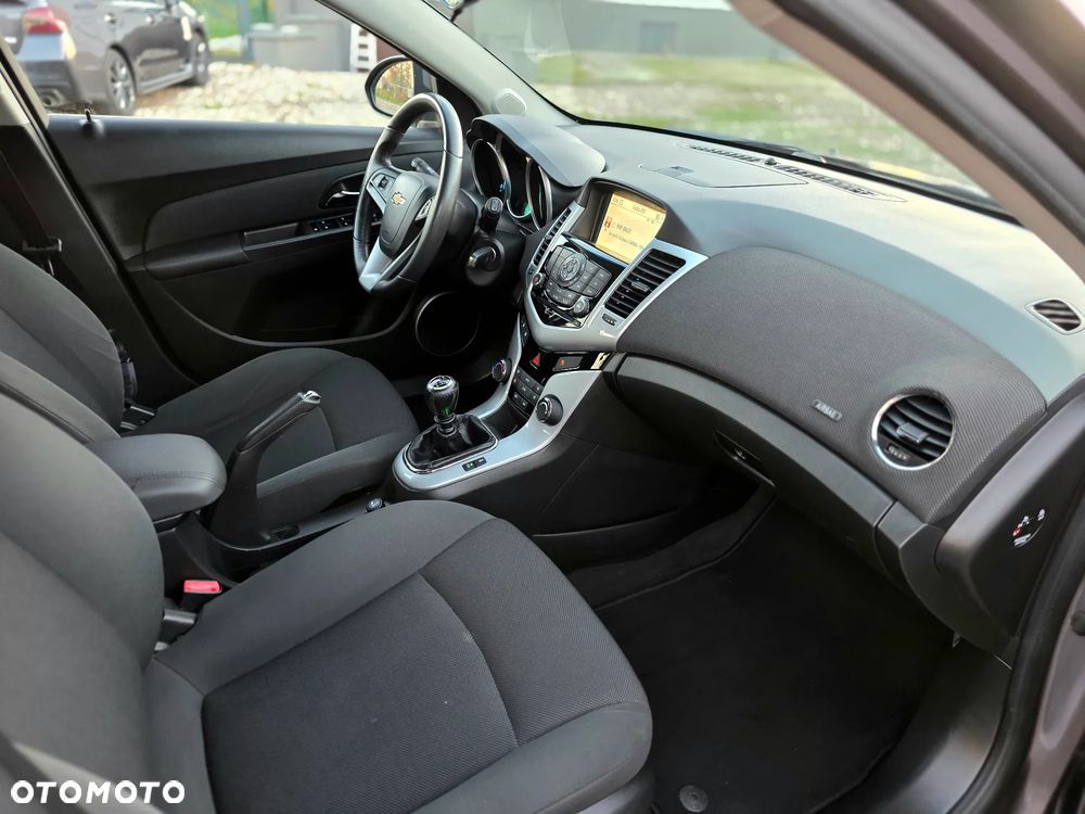 Chevrolet Cruze 1.4T LTZ+ - 17