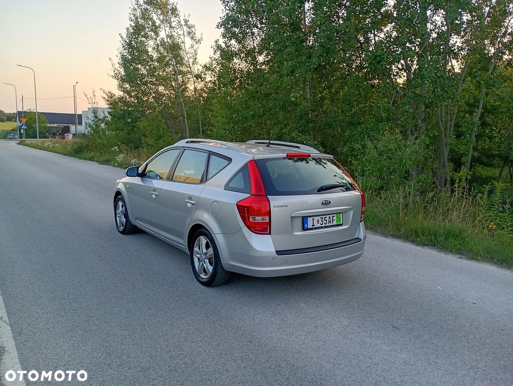 Kia Ceed - 7
