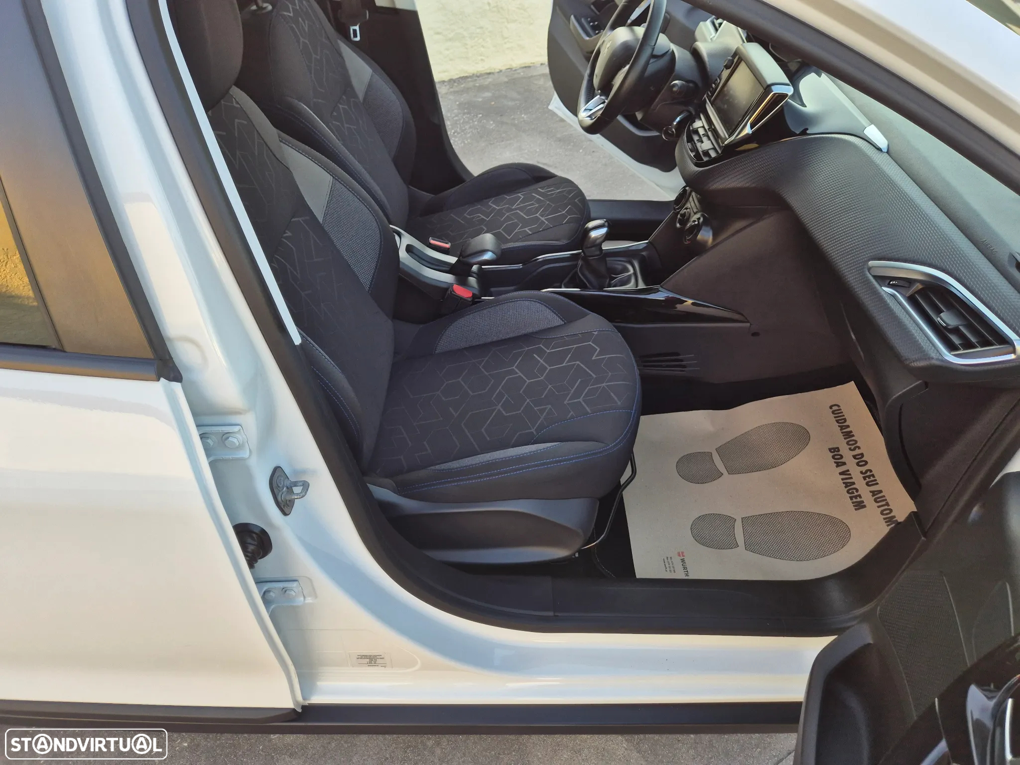 Peugeot 2008 1.2 PureTech Style - 43
