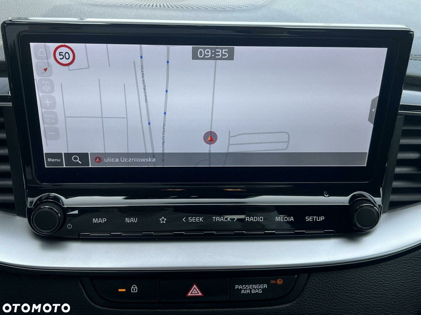 Kia Ceed - 11