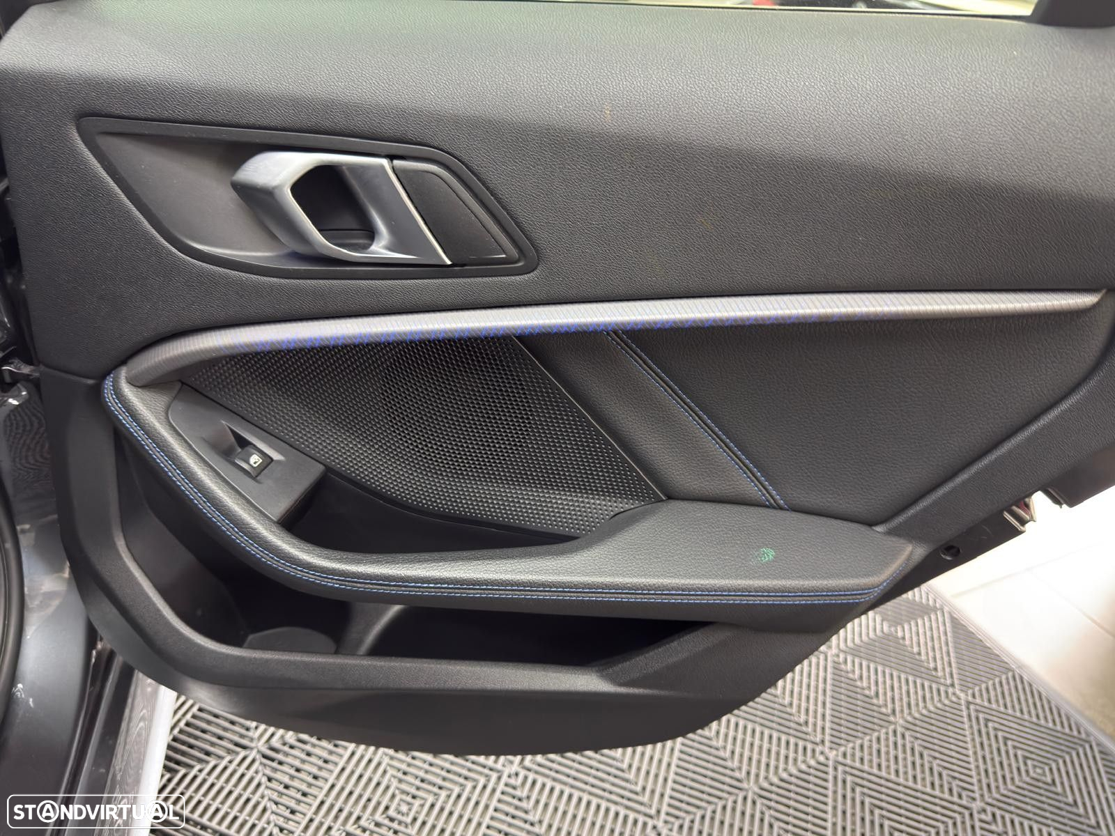 BMW 116 d Pack Desportivo M Auto - 59