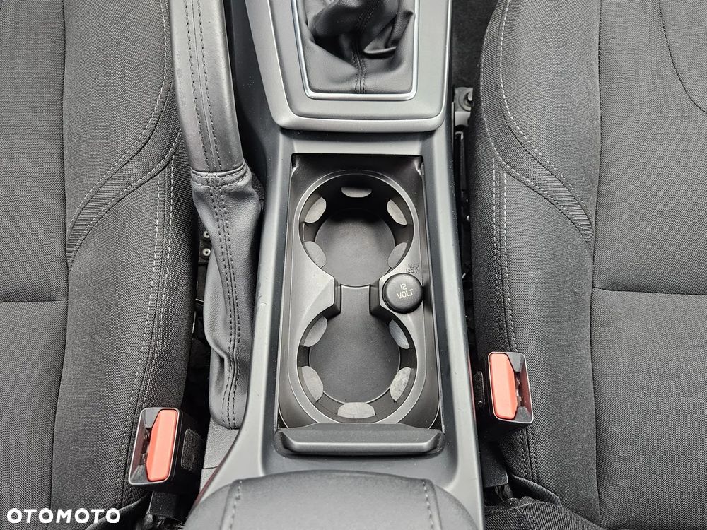 Volvo V40 D2 Momentum - 25