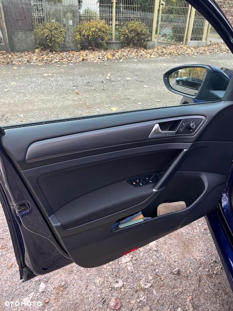 Volkswagen Golf - 9