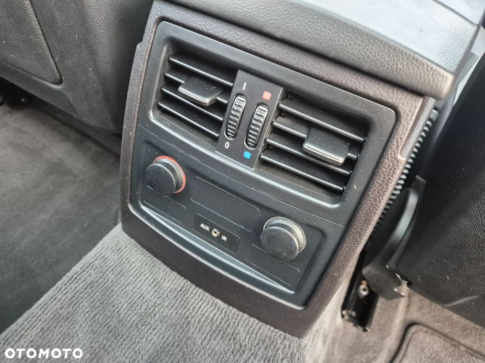 BMW Seria 5 520d - 12