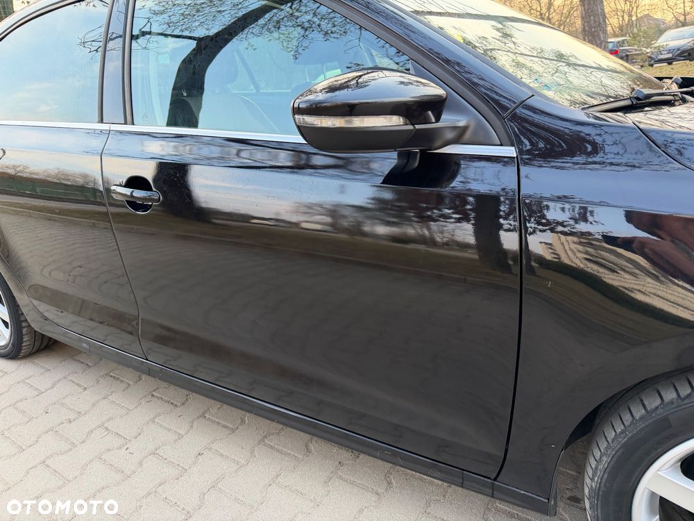 Volkswagen Jetta - 21