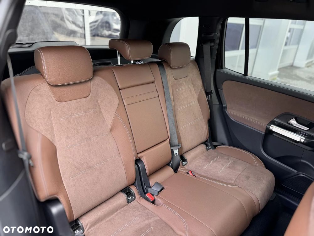 Mercedes-Benz GLB 200 AMG Line 7G-DCT - 13