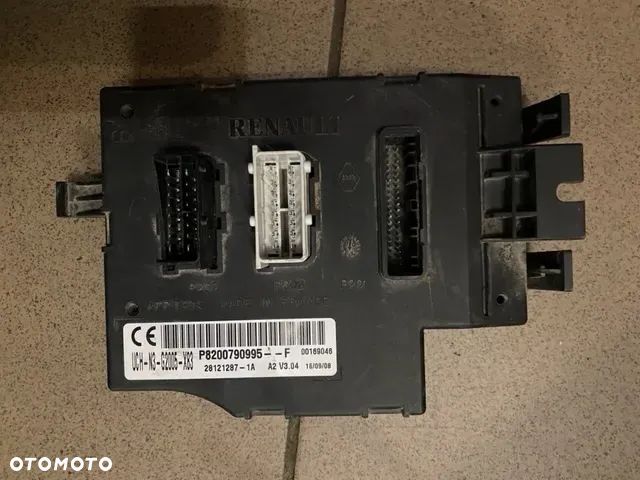 MODUŁ SKRZYNKA RENAULT TRAFIC UCH-N3 P8200790995--F