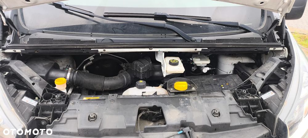 Renault Trafic - 16