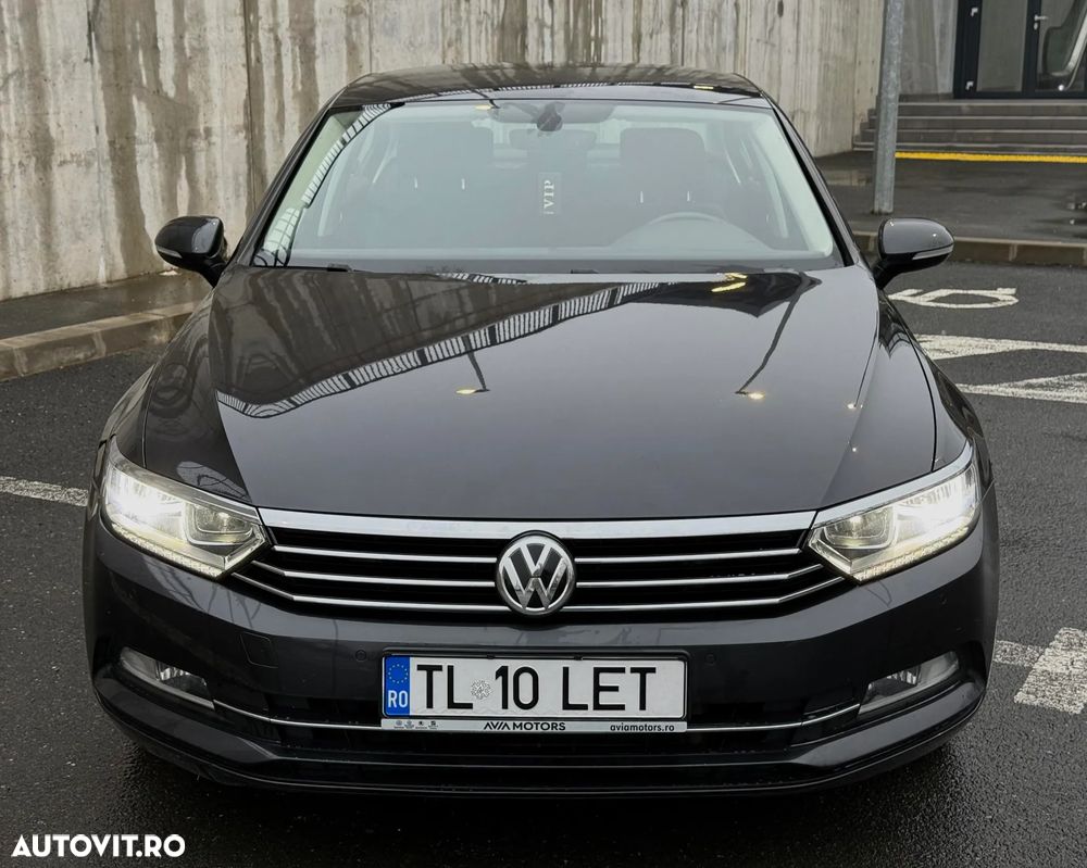 Volkswagen Passat 2.0 TDI DSG Comfortline - 35