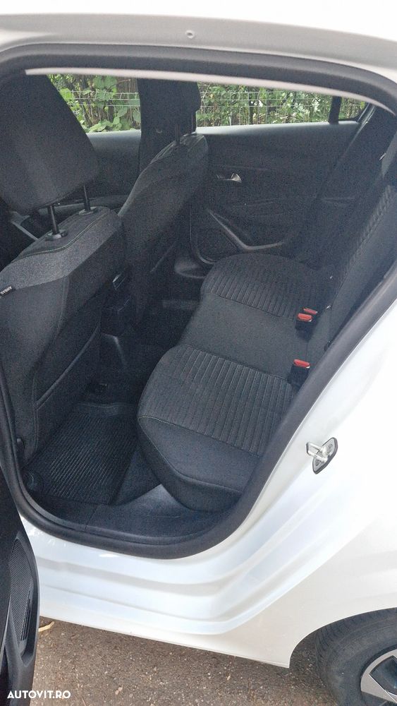 Peugeot 208 1.2L PureTech 100 S&S BVM6 Active - 10