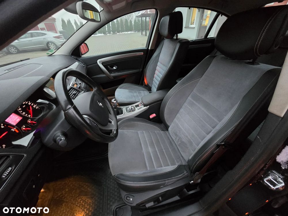 Renault Laguna 2.0 dCi FAP Initiale - 17