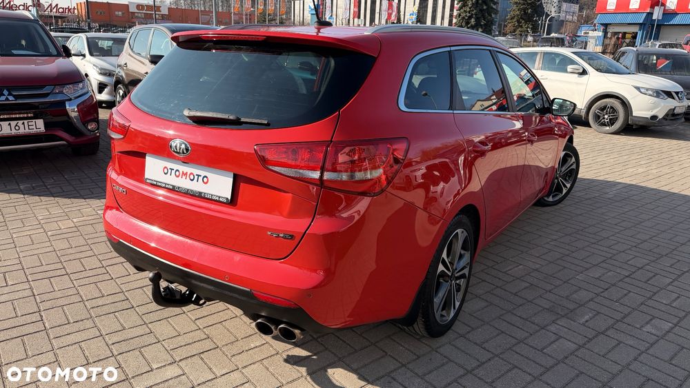 Kia Ceed 1.6 CRDi 136 ISG GT Line - 13