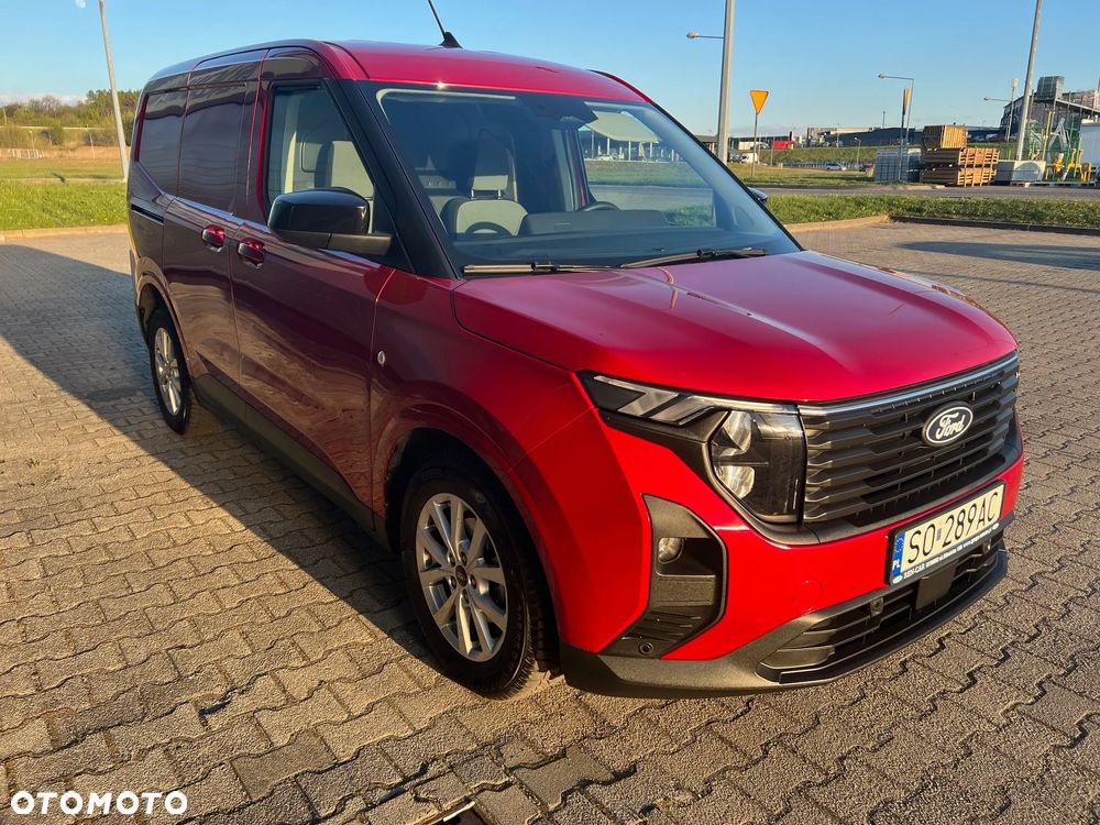 Ford Transit Courier - 4