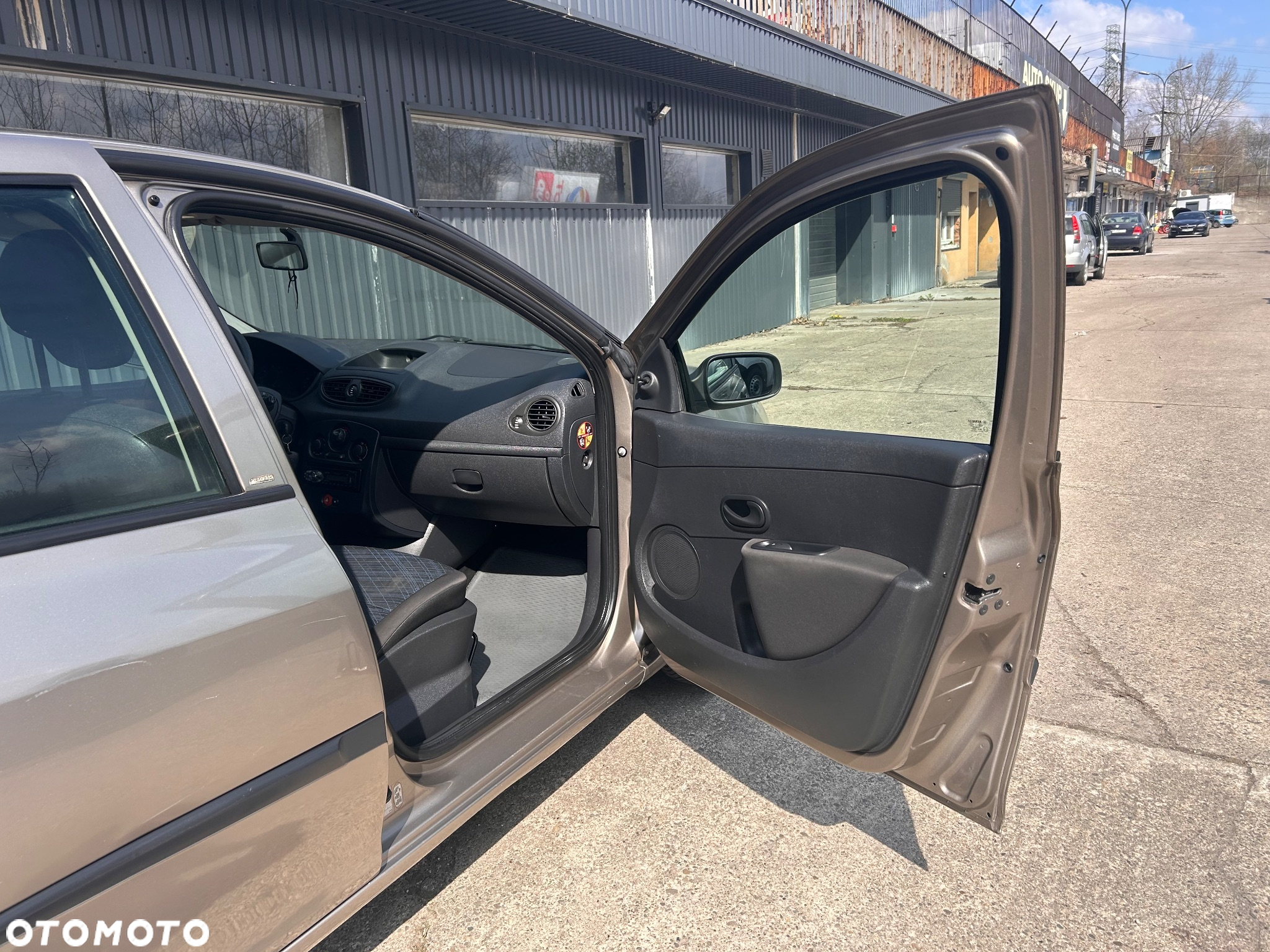 Renault Clio 1.2 16V All Inclusive - 10