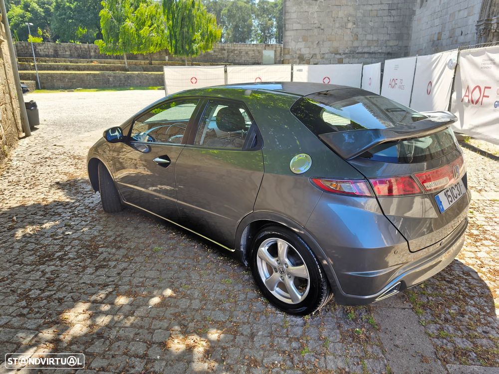 Honda Civic 1.4 i-VTEC Comfort - 4
