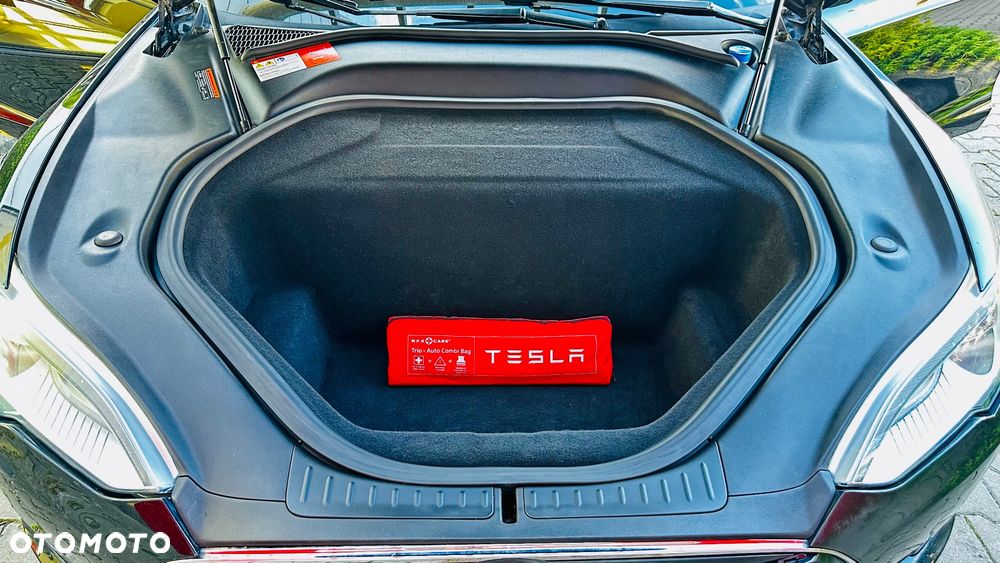 Tesla Model S - 31