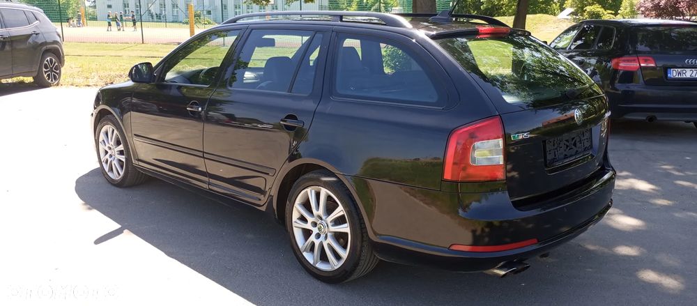 Skoda Octavia 2.0 TSI RS - 6