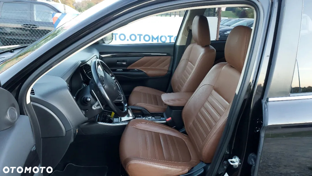 Mitsubishi Outlander - 6
