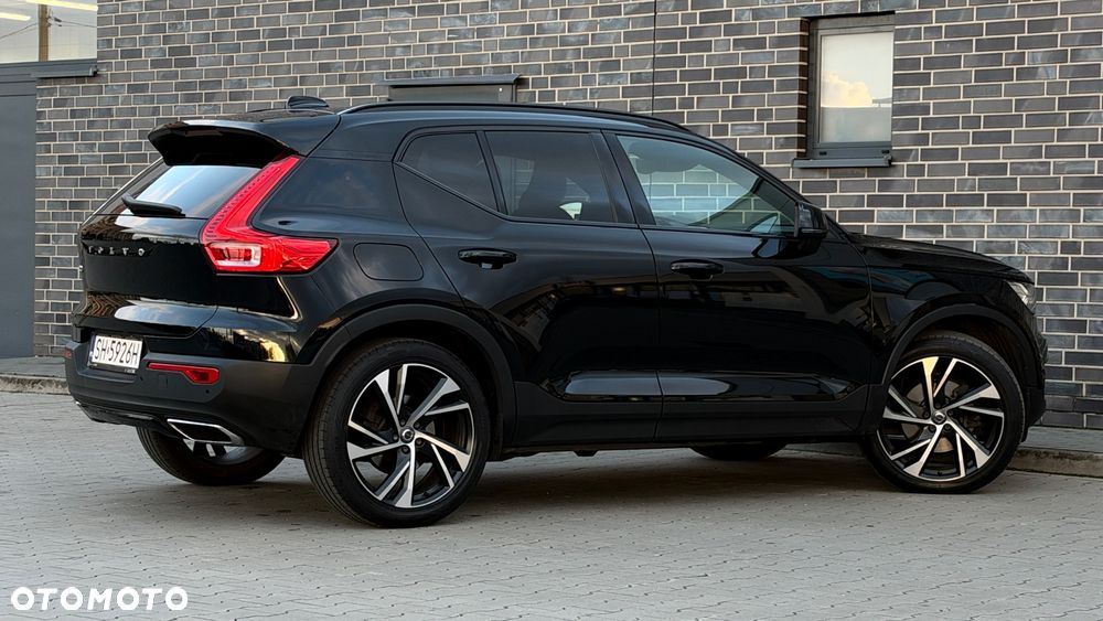 Volvo XC 40 D4 AWD Geartronic R-Design - 22