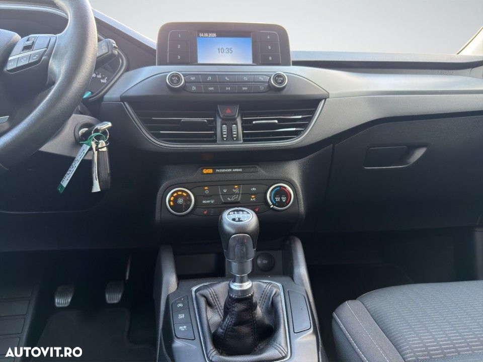 Ford Focus - 18