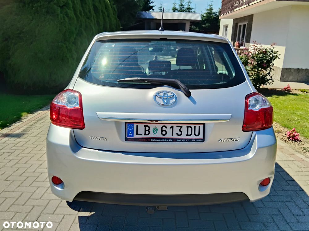 Toyota Auris 1.33 VVT-i - 13