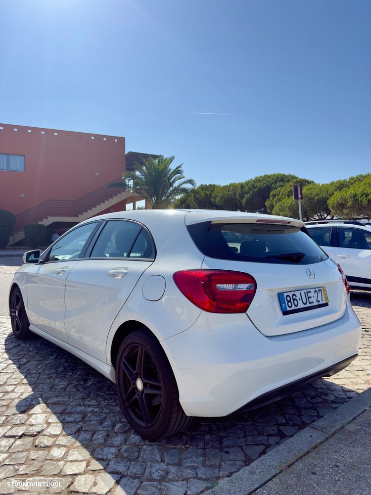Mercedes-Benz A 180 CDI (BlueEFFICIENCY) - 12