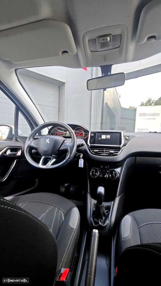 Peugeot 208 1.4 HDi SE Style - 18